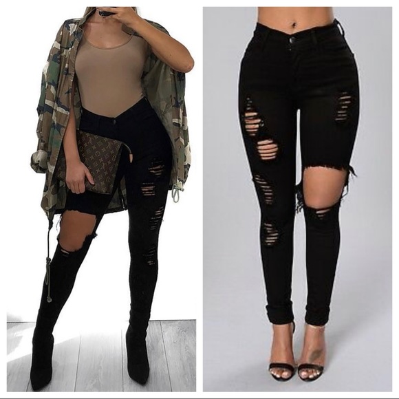 ✨LAST ONES✨Black Ultra Distressed Skinny Jeans - Picture 4 of 9